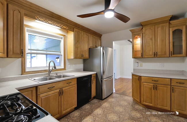 Building Photo - 455 Morgan Ln