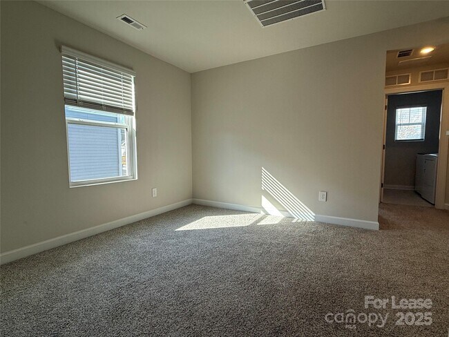 Building Photo - 160 Bird Dog Dr