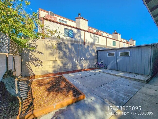 Building Photo - 383 N Wilson Ave