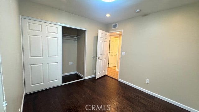 Building Photo - 16 Willow Tree Ln