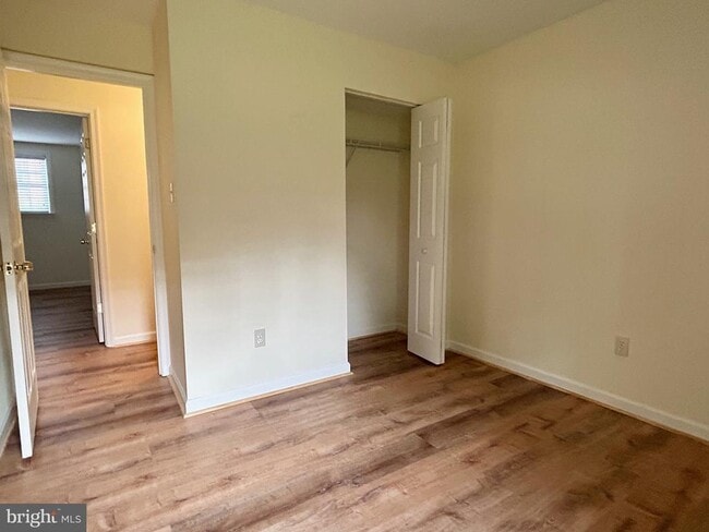 Building Photo - 136 Fairfield Dr