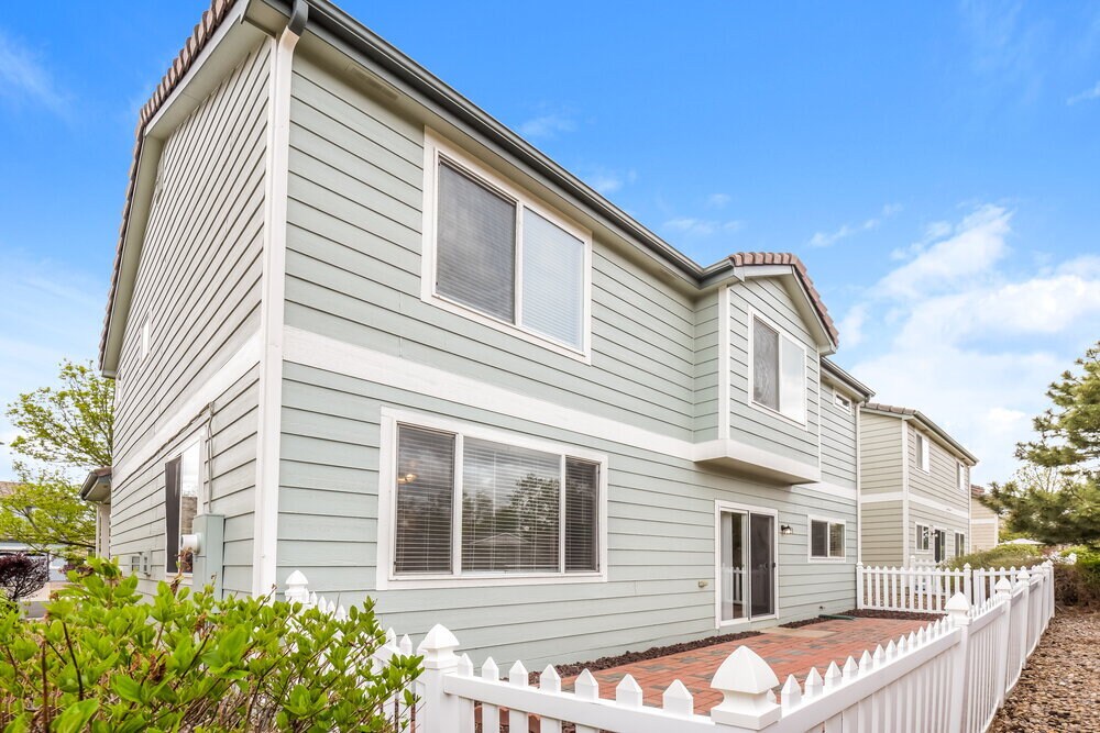 Building Photo - 2487 E 127th Ct