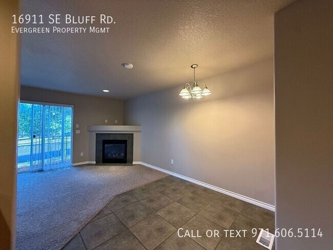 Building Photo - 16911 SE Bluff Rd