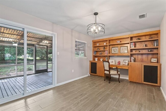 Building Photo - 4721 SW 47th Wy