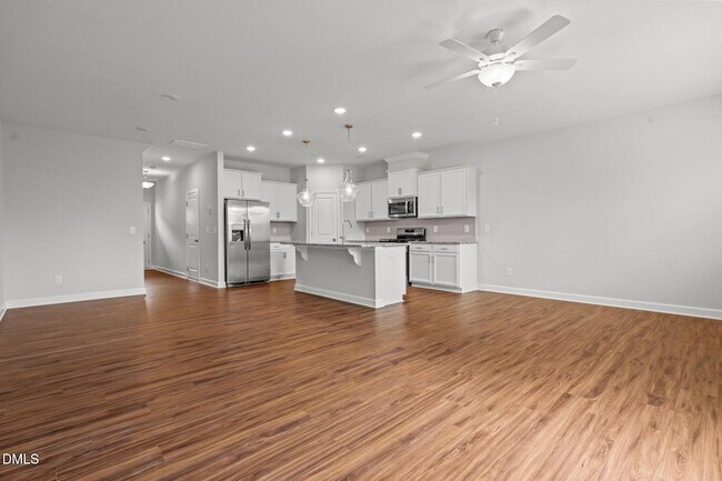 Building Photo - 45 Village Edge Dr