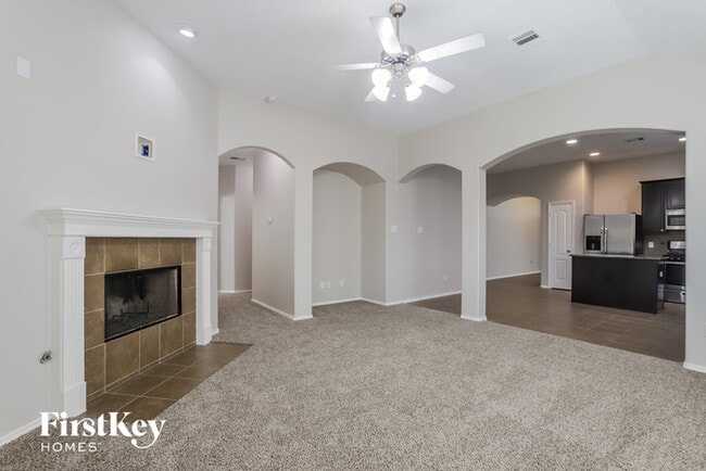 Building Photo - 2235 Oak Rise Dr