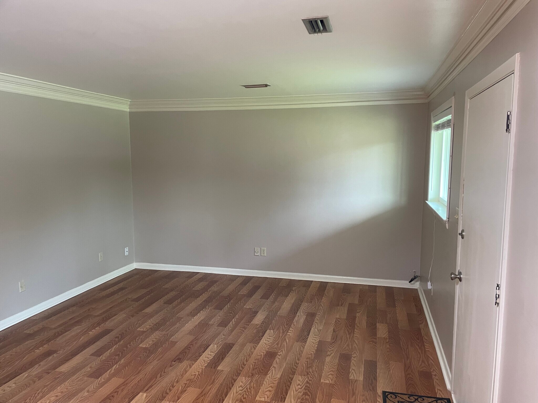 Living Room - 214 Moncrief St
