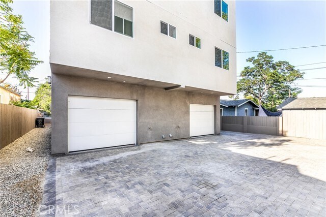 Building Photo - 11308 Miranda St