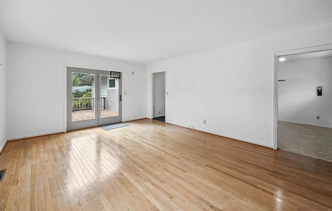 Building Photo - 4-Bedroom 2-bath in West Lafayette!