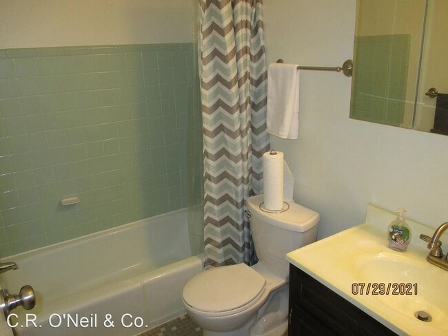 Building Photo - 2 br, 1 bath House - 5762 N. Pine Tree Str...