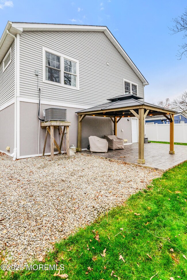 Building Photo - 1260 Pensacola Rd