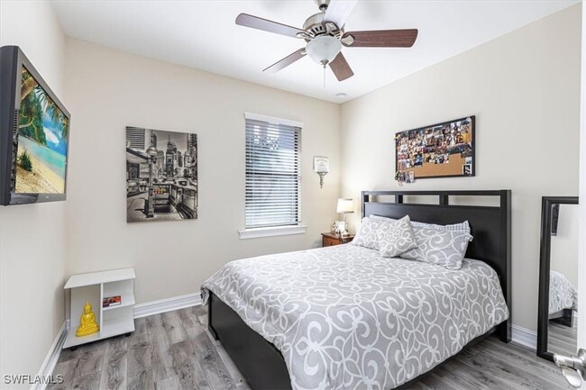 Building Photo - 7859 Bucks Run Dr