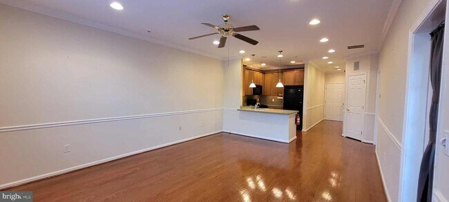 Building Photo - 515 Highland Ests