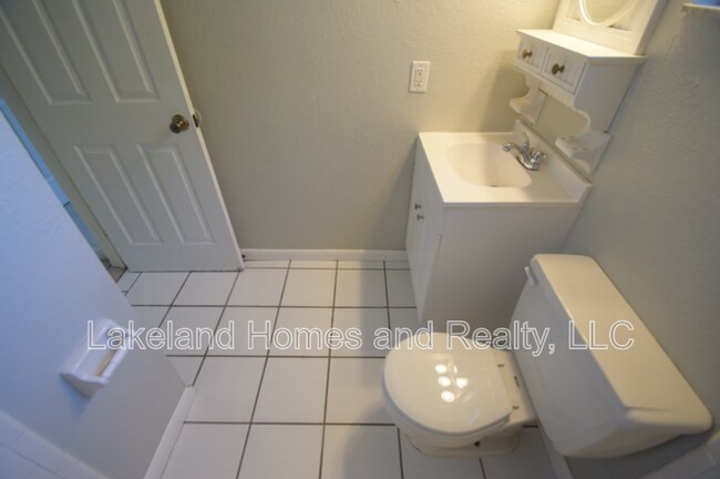 Building Photo - 2762 Gale Rose Dr