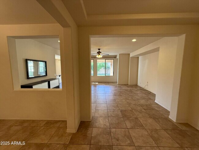 Building Photo - 1594 W Pelican Ct