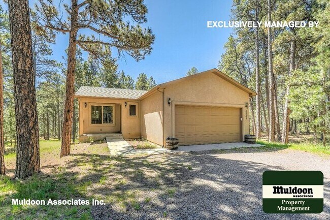 Building Photo - 8385 Woodcrest Dr