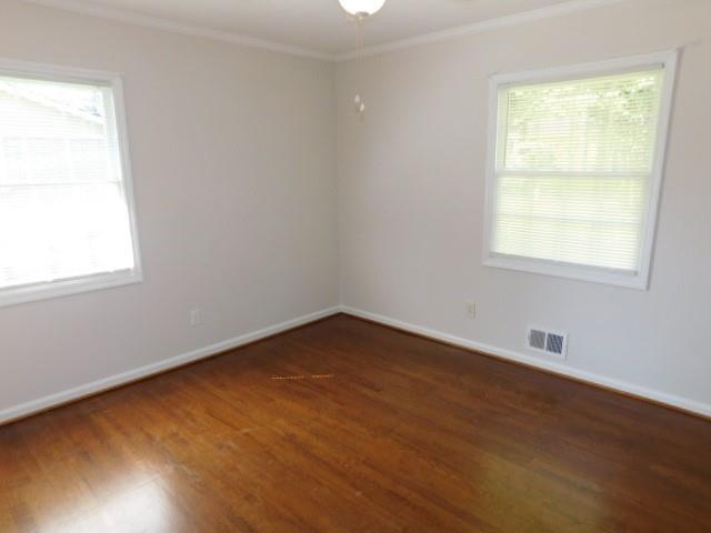 Building Photo - 879 Forest Ridge Dr SE