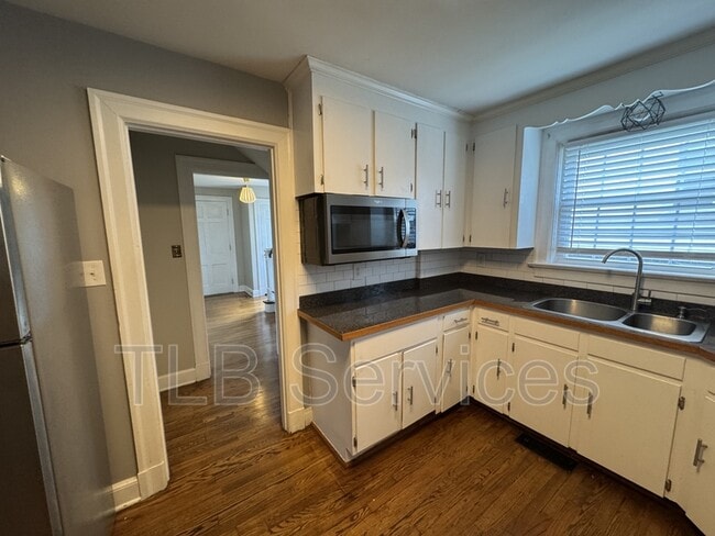 Building Photo - 310 Yeardley Ave