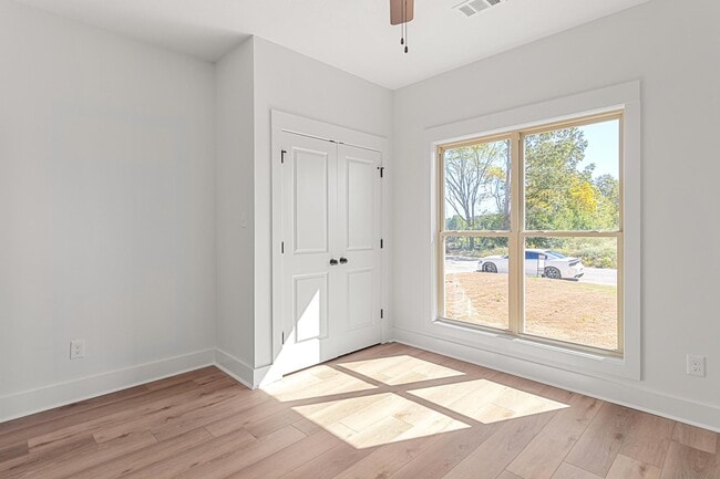 Building Photo - 4216 Lynx Ln