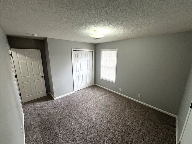 Building Photo - 1318 Whetstone Ct