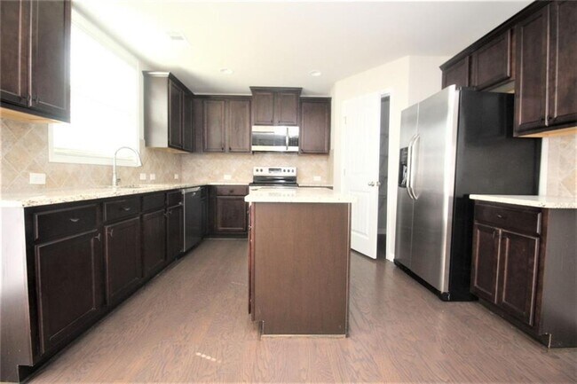 Building Photo - 4086 Water Mill Dr