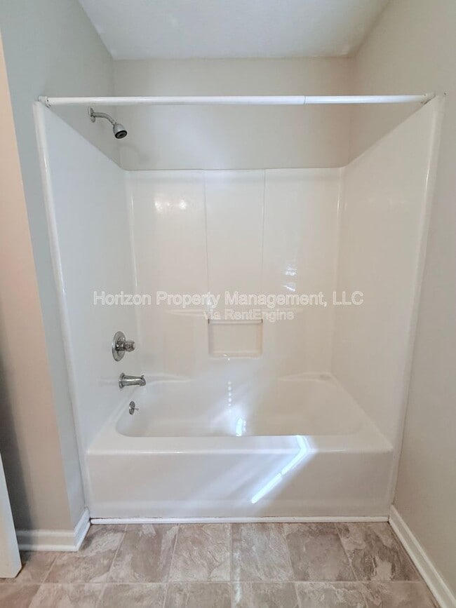 Building Photo - 4018 Hidden Hollow Terrace