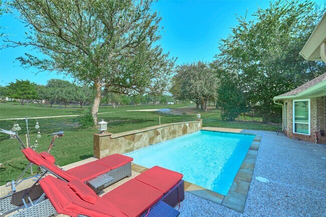 Building Photo - 121 April Waters Dr N