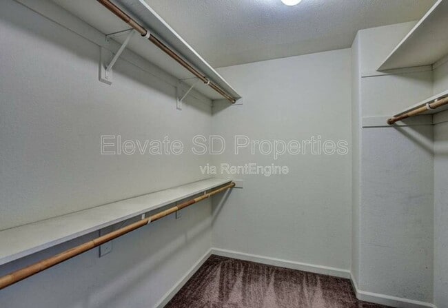 Building Photo - 2836 Grove Way