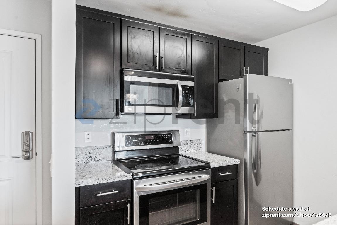 Building Photo - 6400 Christie Ave