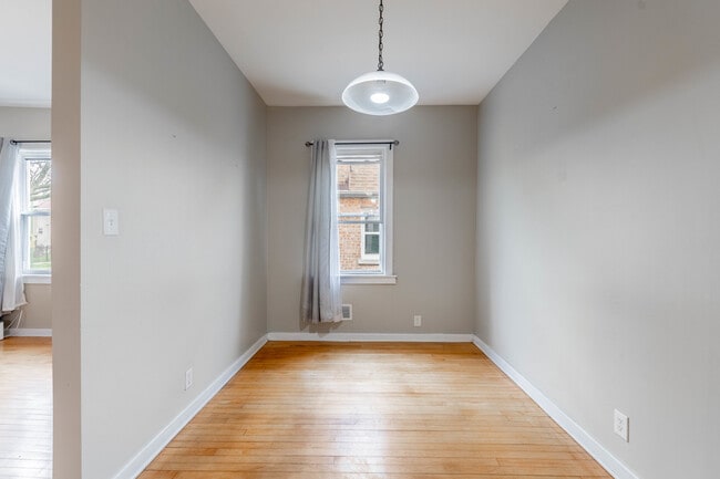 Building Photo - 2724 N Meade Ave