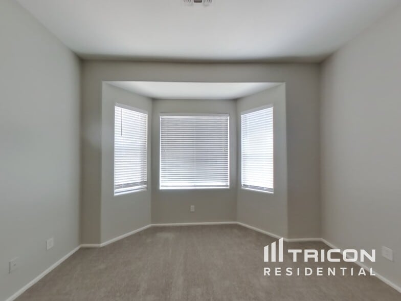 Building Photo - 17601 N Vera Cruz Ave