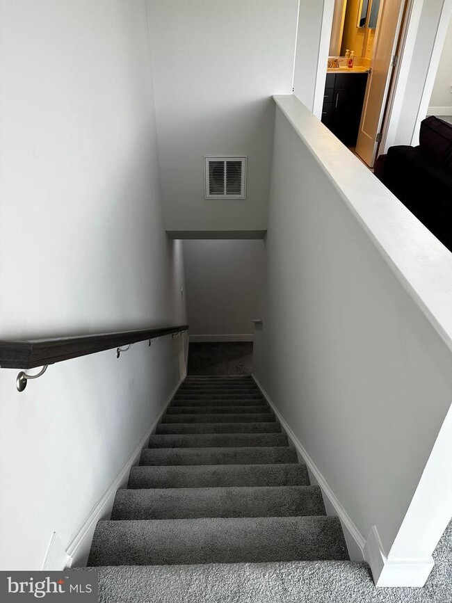 Building Photo - 1414 Piccard Dr