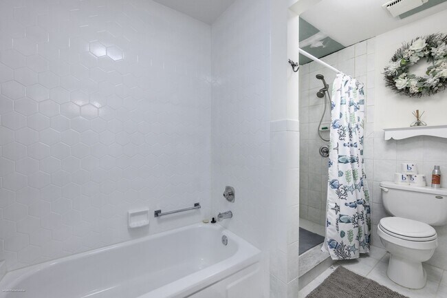 Building Photo - 1477 Park Beach Cir