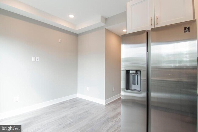 Building Photo - 1206 N 24th St