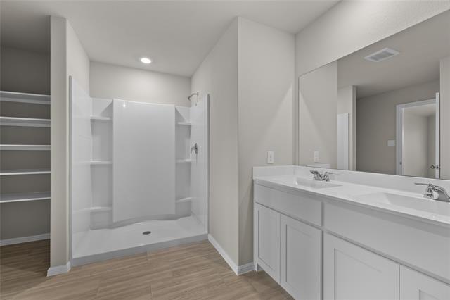 Building Photo - 552 Crestridge Dr N