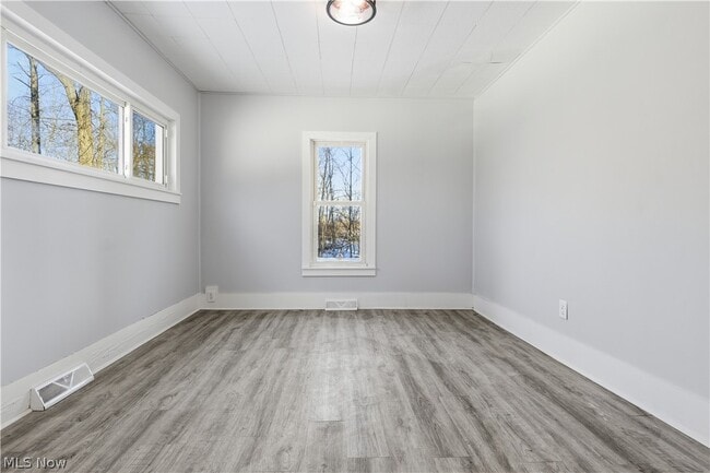 Building Photo - 1729 E 26th St