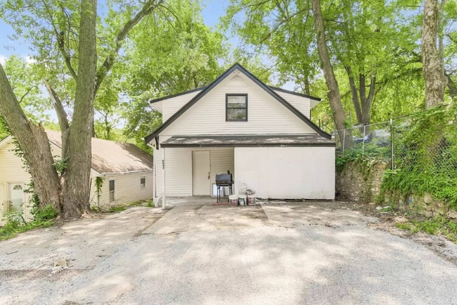 Building Photo - LOOK AT THIS GEM!  Schedule A Tour Today!!