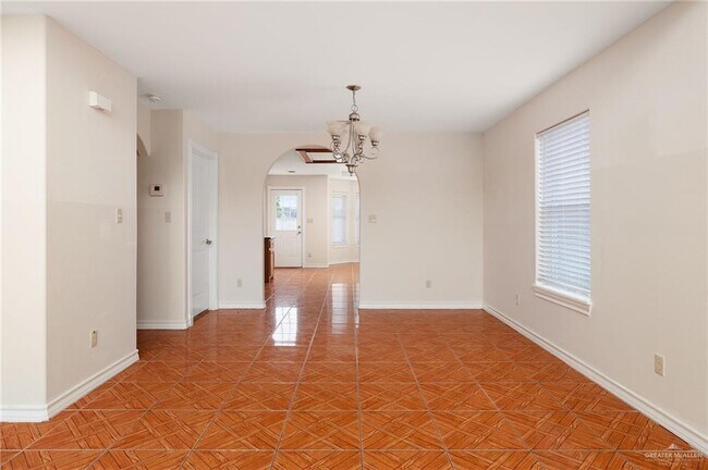 Building Photo - 14 Harvard Ave