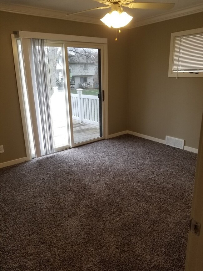 Building Photo - All Fresh and Completely Remodeled Two Bed...