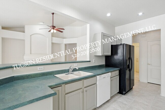 Building Photo - 11399 Silver Pheasant Loop