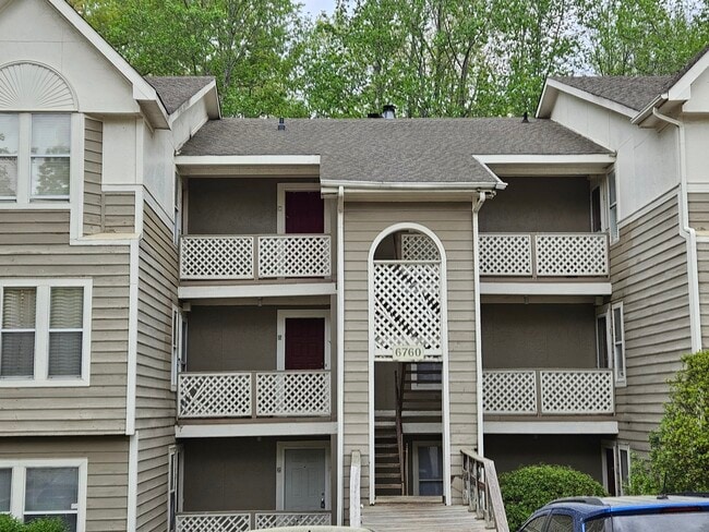 Primary Photo - 1004 Brookhollow Dr