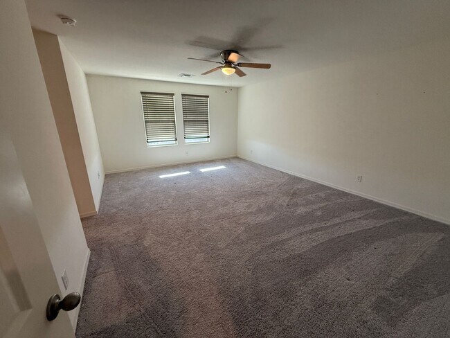 Building Photo - Spacious 5 bed 4.5 bath home in Florence, AZ!