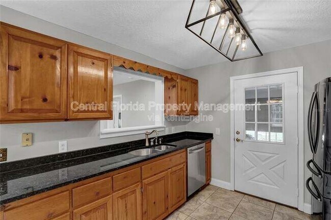 Building Photo - 7917 Carolina Ln