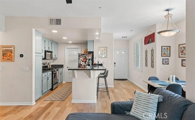 Building Photo - 13039 Evening Crk S Dr