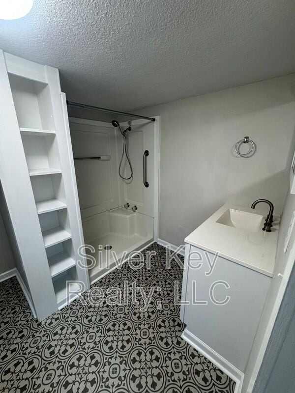 Building Photo - 1858 Reed Rd