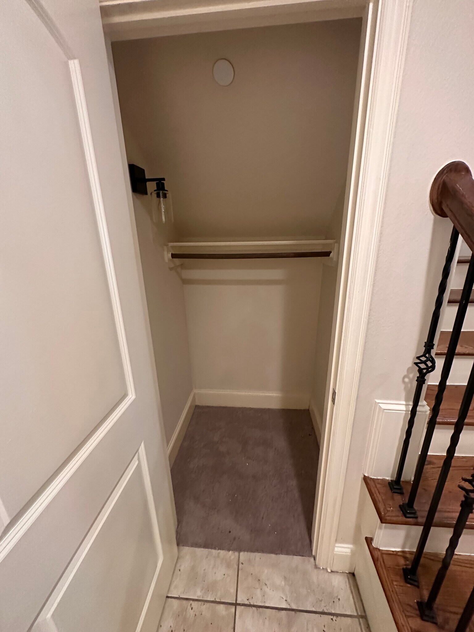 Building Photo - 6353 Richmond Ave