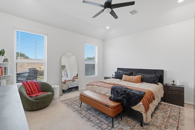 Building Photo - 4910 Shore Arbor Ln