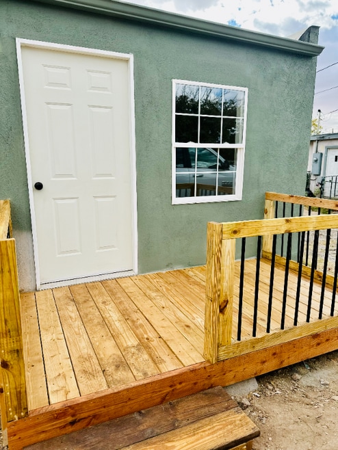 Building Photo - 1317 E 8th St