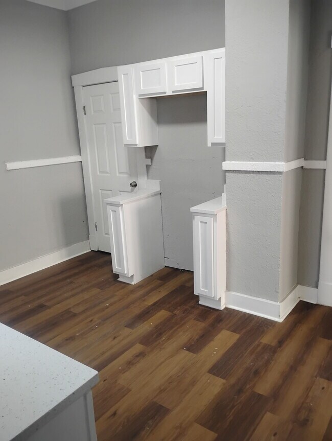 Building Photo - 1105 Azalia St