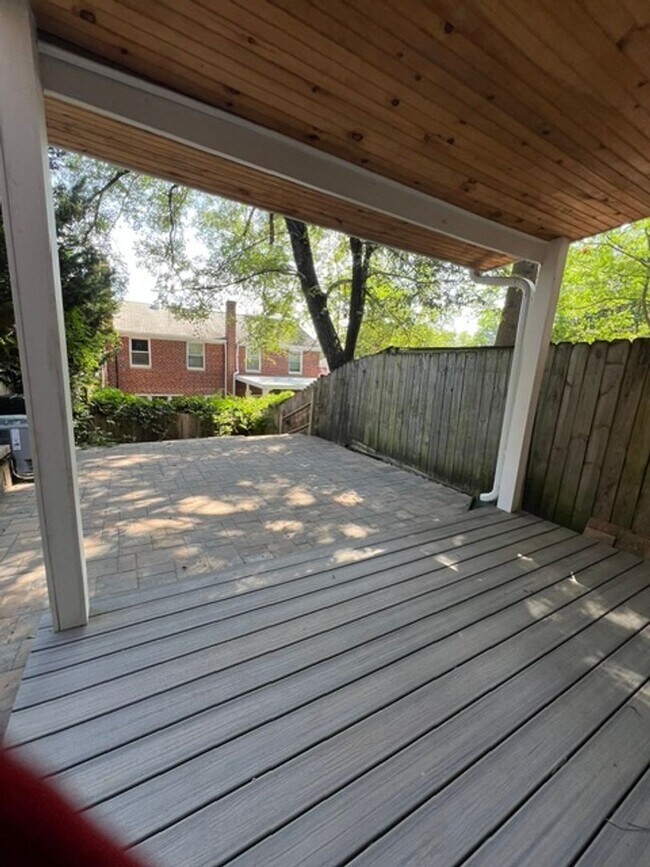 Building Photo - 209 Burgess Ave